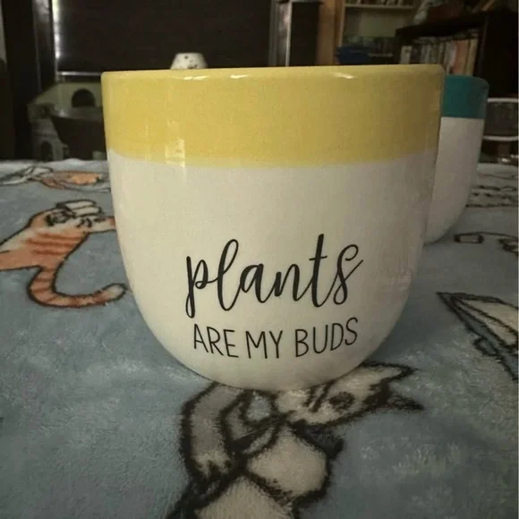 Set of three flower pots - Picture 4 of 9